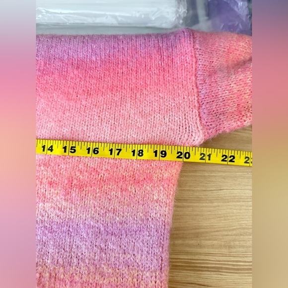 NWT Francesca’s Alicia Multi Ombré Balloon Sleeve Crew Neck Sweater Sz S - Picture 8 of 10